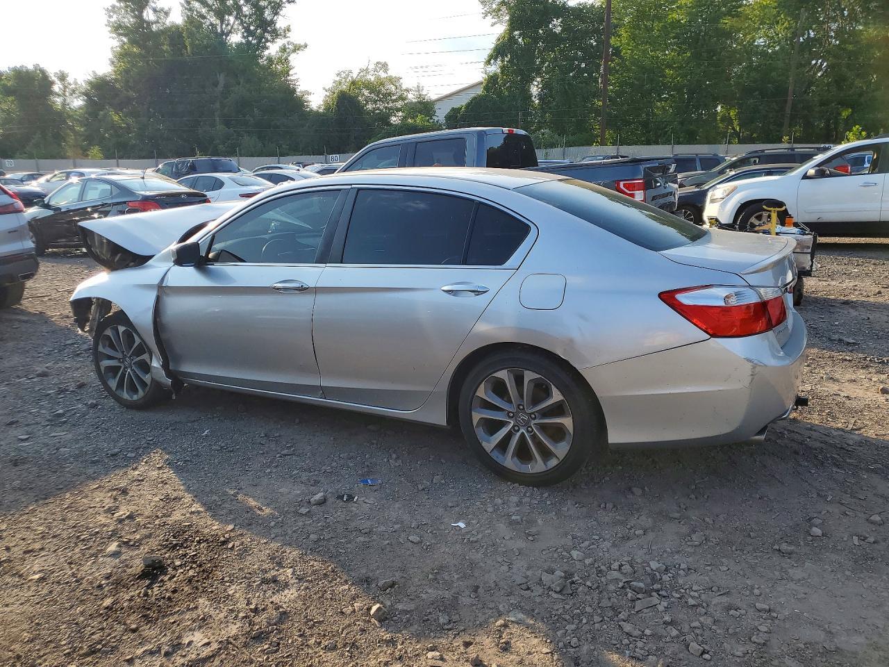 2014 Honda Accord Sport - Image 2