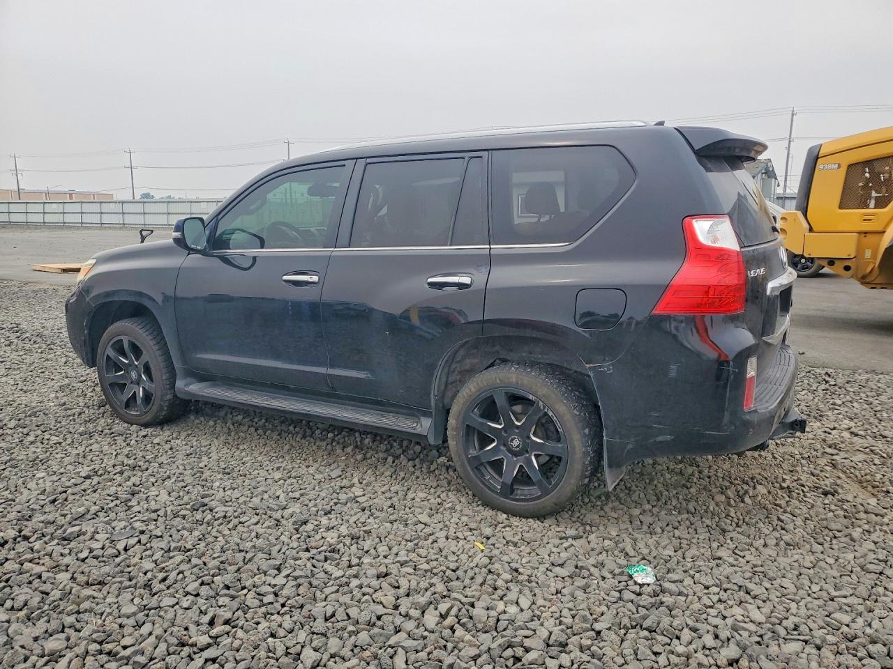 2010 Lexus Gx 460 - Image 2
