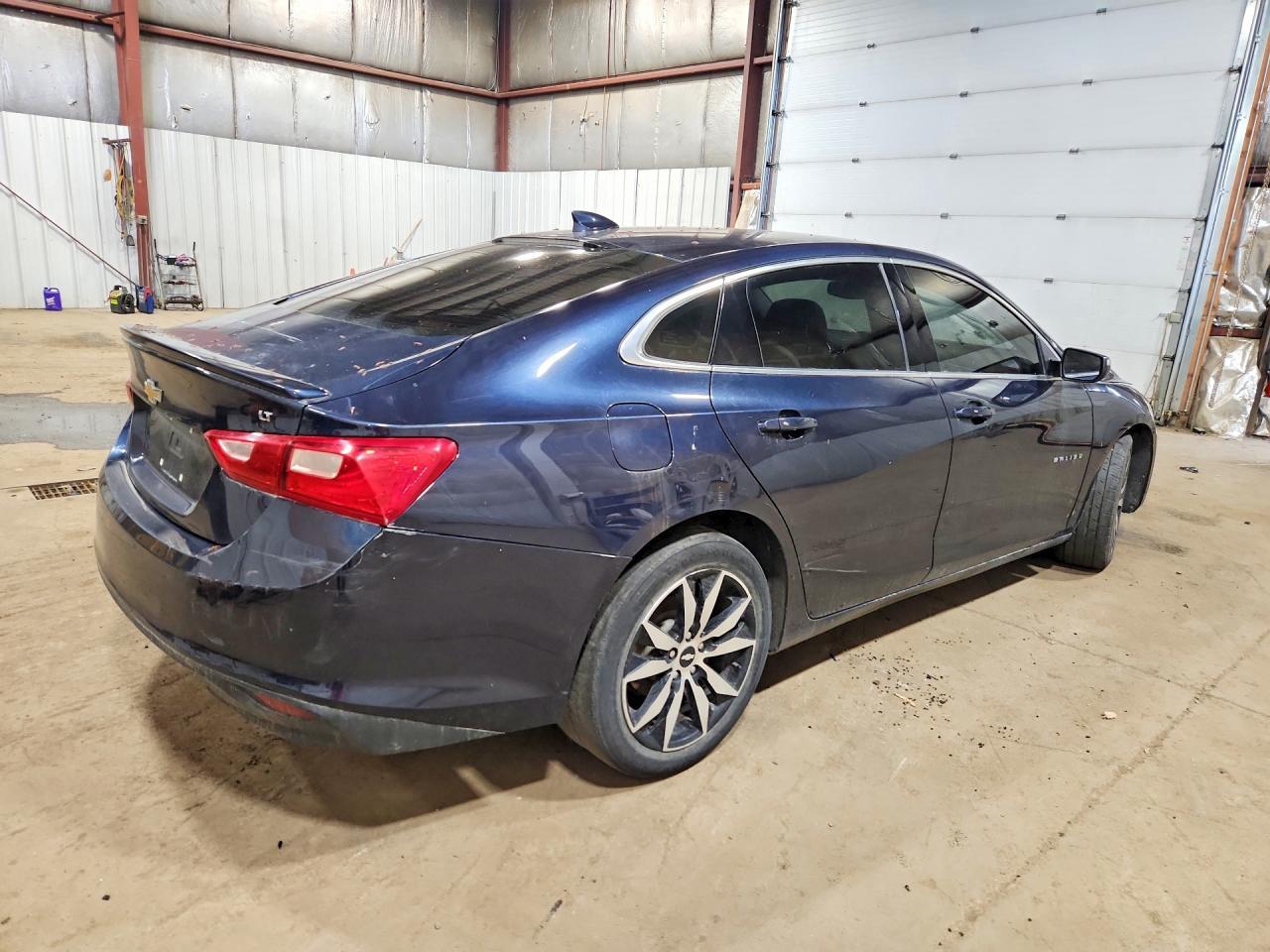 2017 Chevrolet Malibu Lt - Image 3
