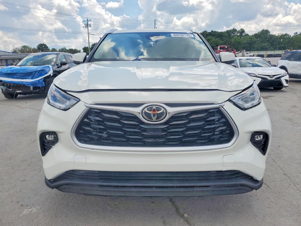 2021 Toyota Highlander Xle - Image 5