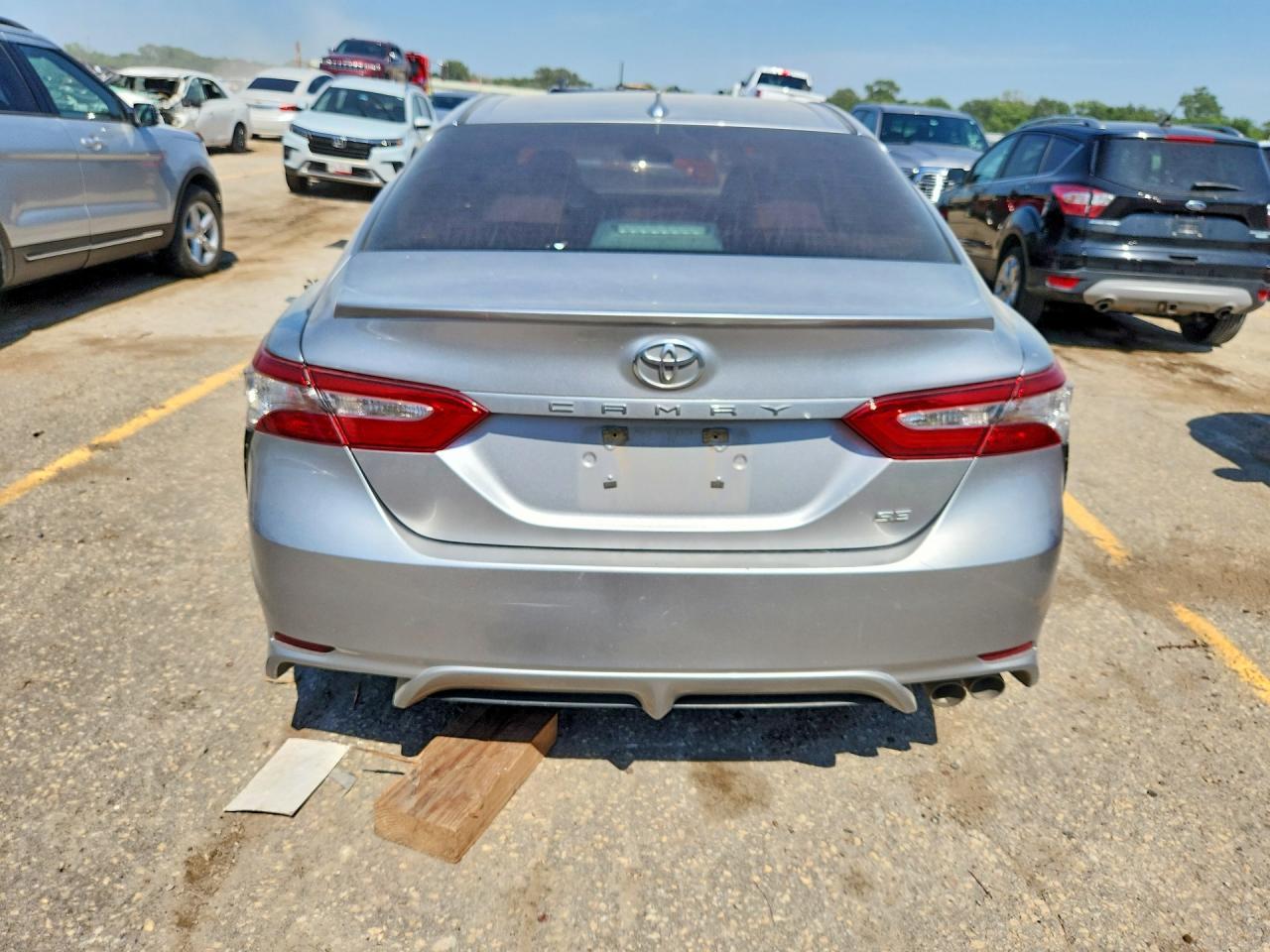 2019 Toyota Camry Se - Image 6