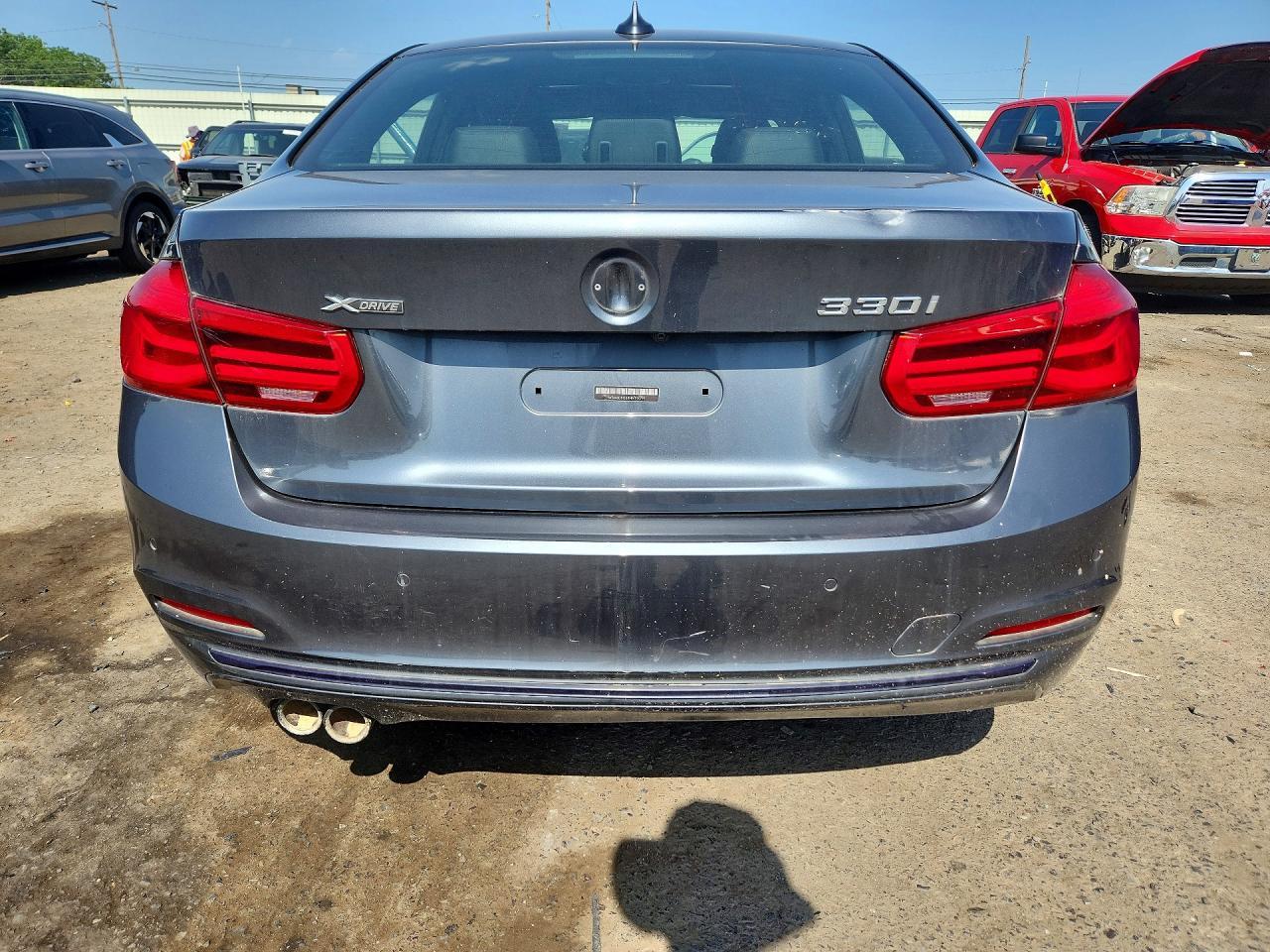 2017 BMW 330 Xi - Image 6