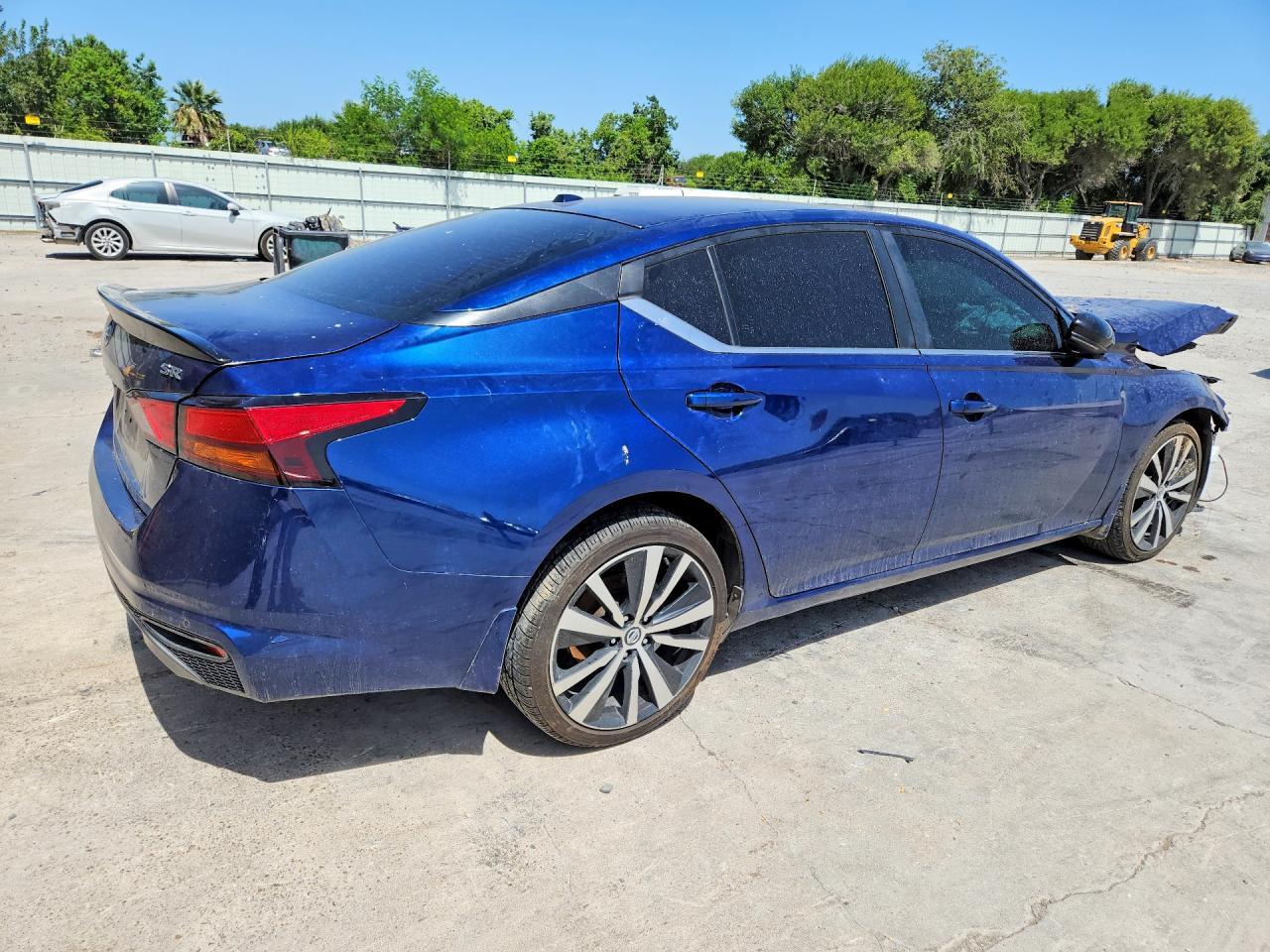 2020 Nissan Altima Sr - Image 3
