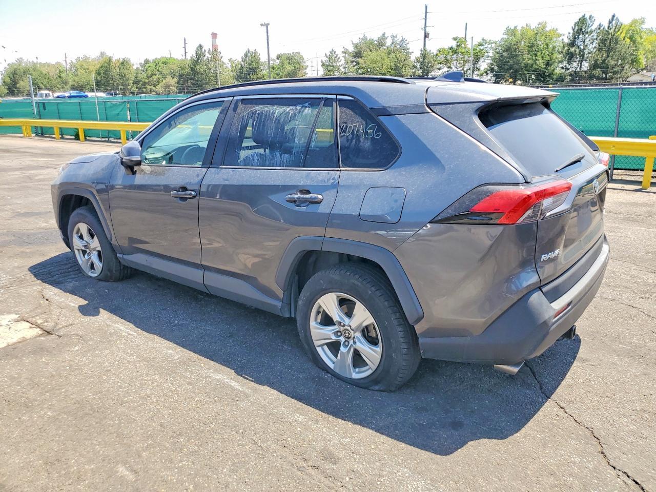 2021 Toyota Rav4 Xle - Фото 2