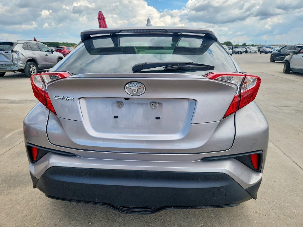 2020 Toyota C-Hr Le - Image 6