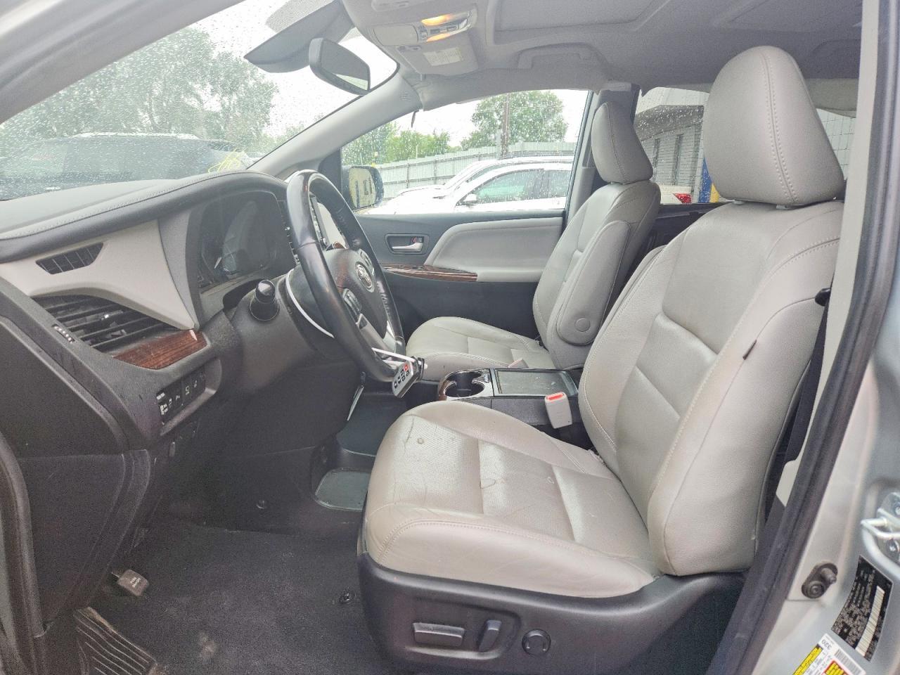 2019 Toyota Sienna Limited Premium 7-Passenger - Фото 7