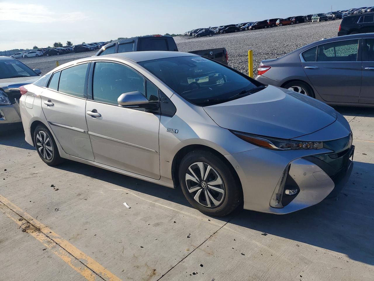 2018 Toyota Prius Prime Advanced - Image 4