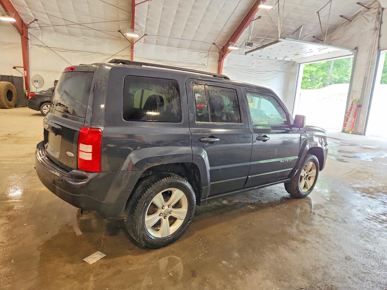 2015 Jeep Patriot Latitude - Фото 3