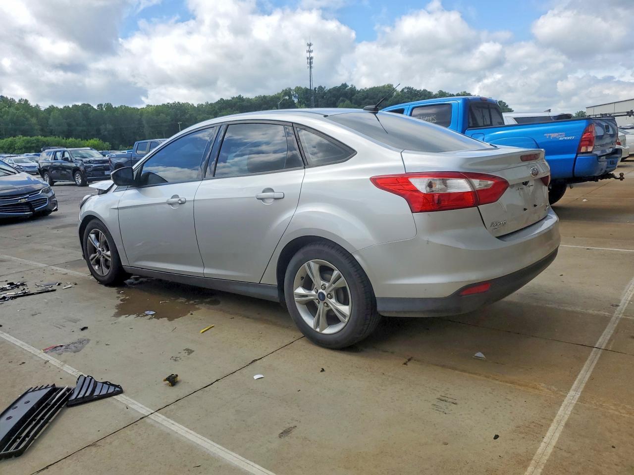 2014 Ford Focus Se - Image 2