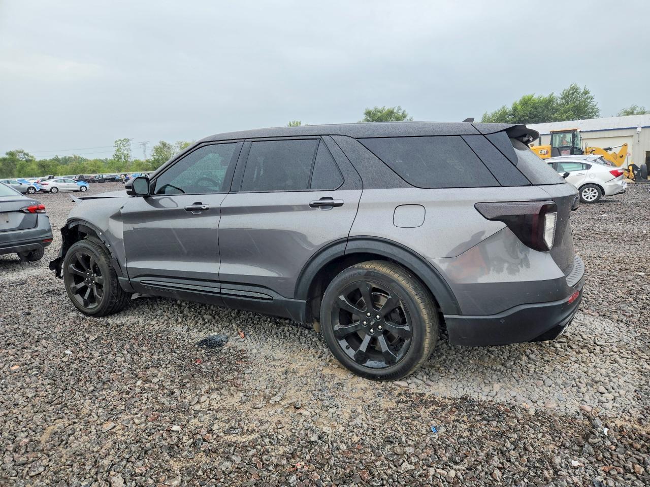 2021 Ford Explorer St - Image 2