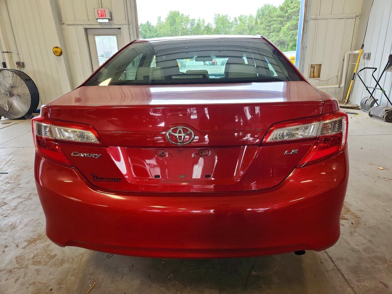 2013 Toyota Camry Le - Фото 6