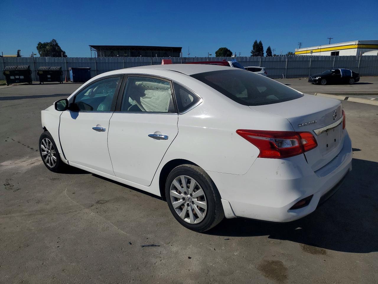 2017 Nissan Sentra S - Фото 2