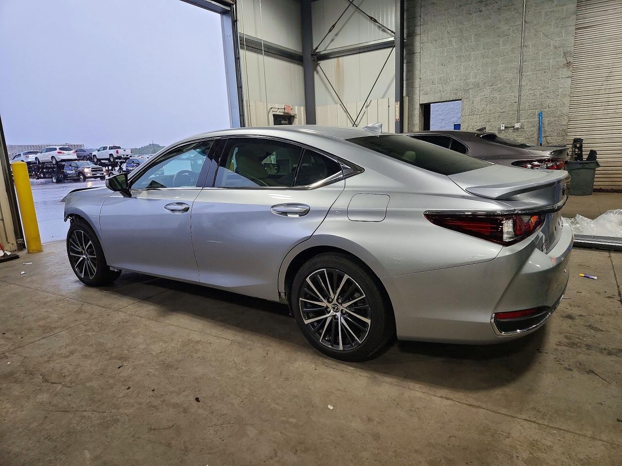 2022 Lexus Es 250 Base - Фото 2