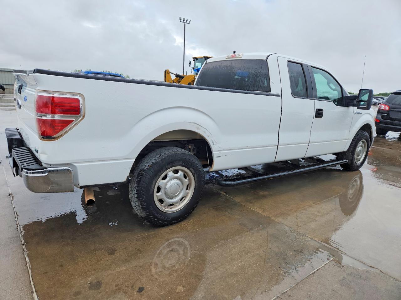 2010 Ford F150 Super Cab - Фото 3