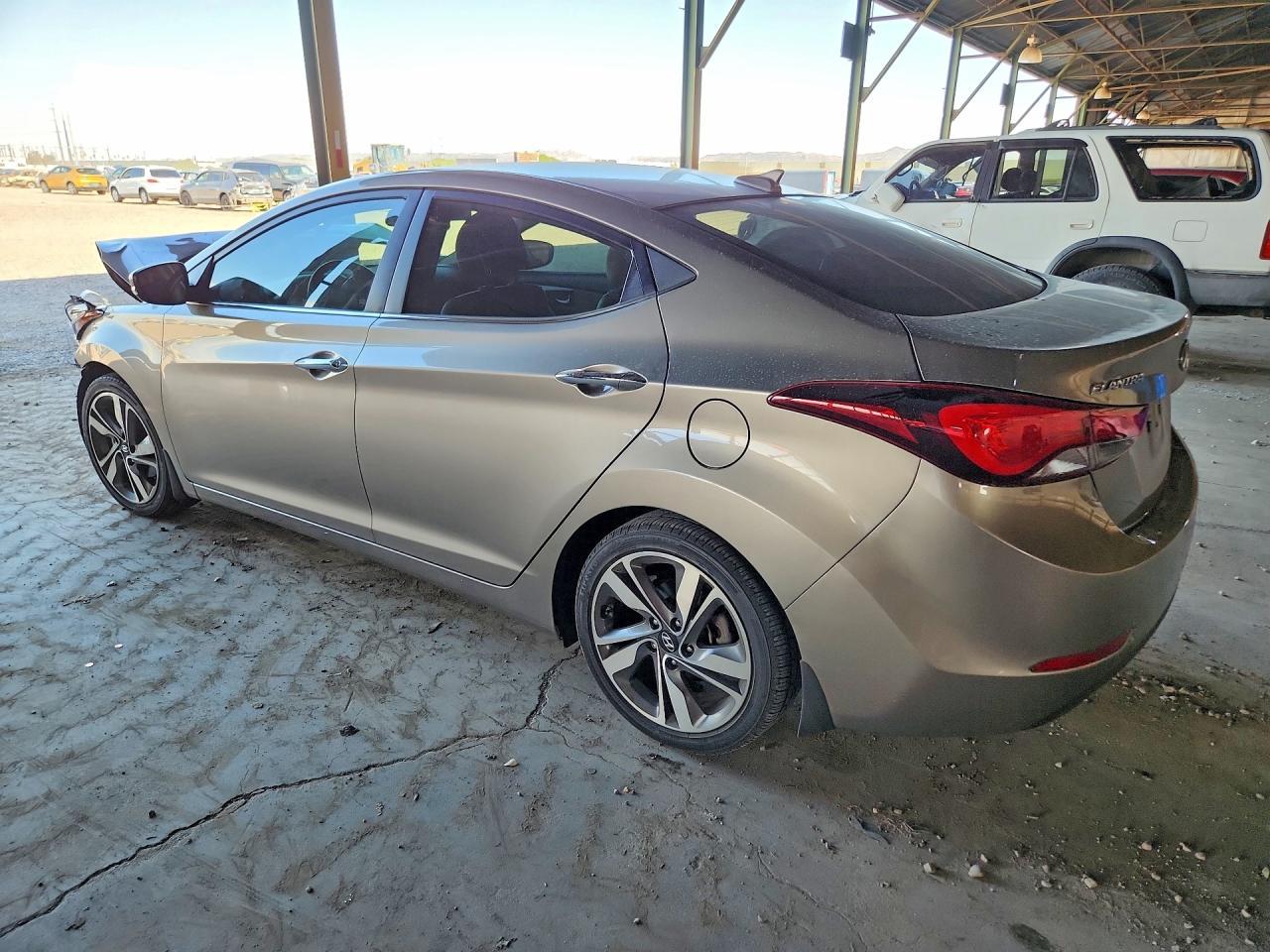 2014 Hyundai Elantra Limited - Image 2
