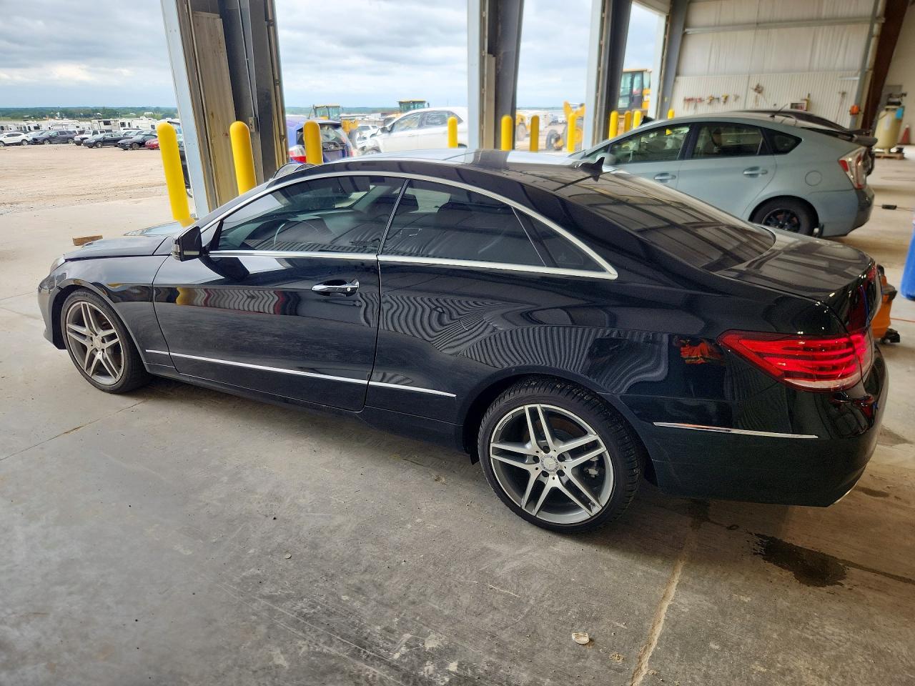 2014 Mercedes-Benz E 350 4Matic - Фото 2
