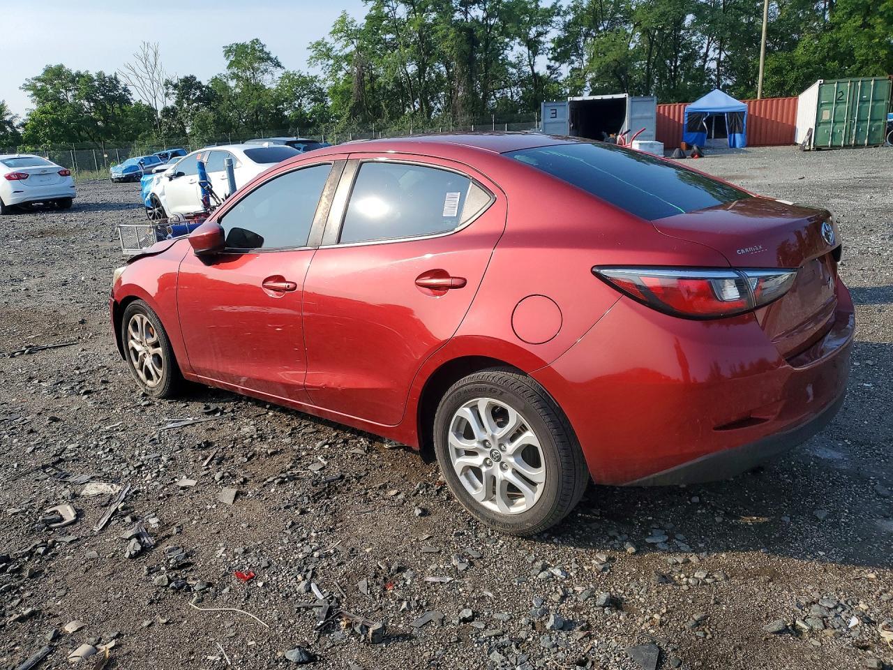 2017 Toyota Yaris Ia Base - Фото 2
