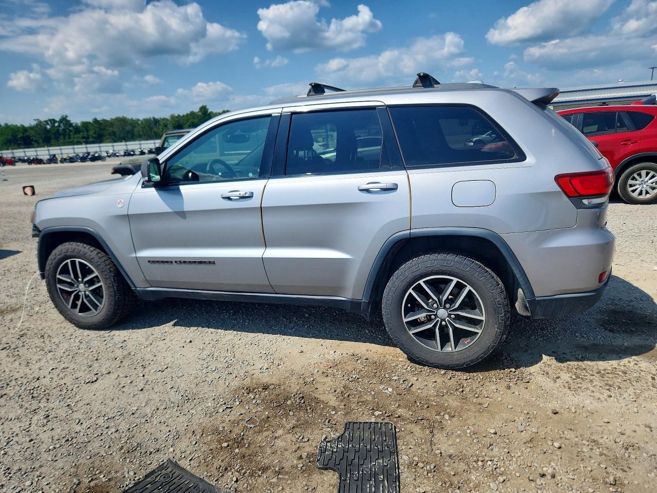 2017 Jeep Grand Cherokee Trailhawk - Фото 2