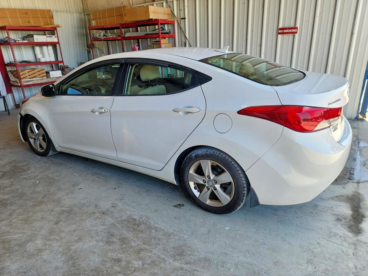 2013 Hyundai Elantra Gls - Image 2