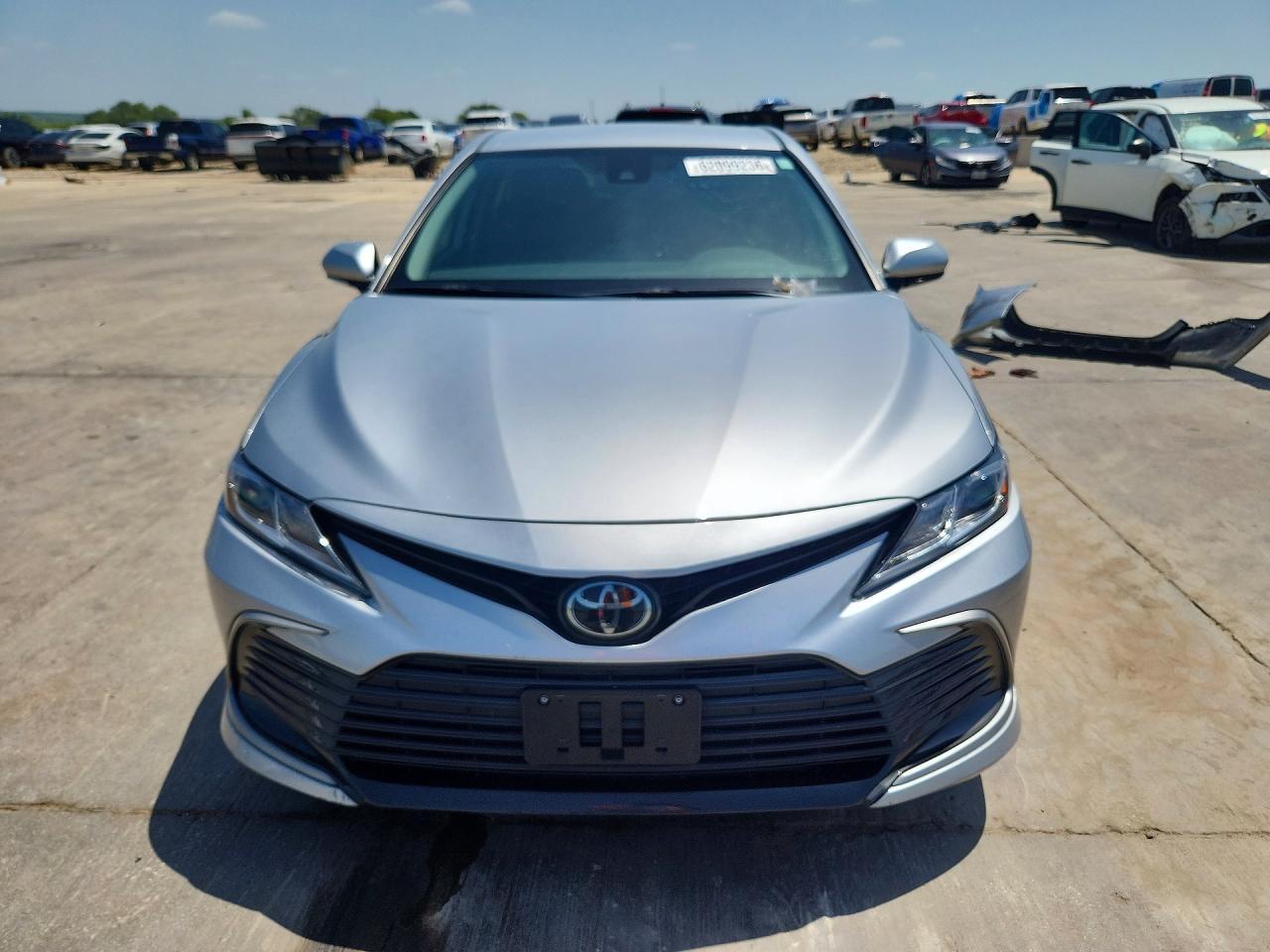 2023 Toyota Camry Le - Фото 5
