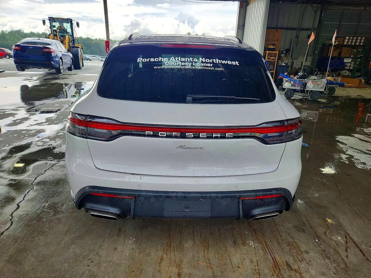 2026 Porsche Macan Base/T - Image 6