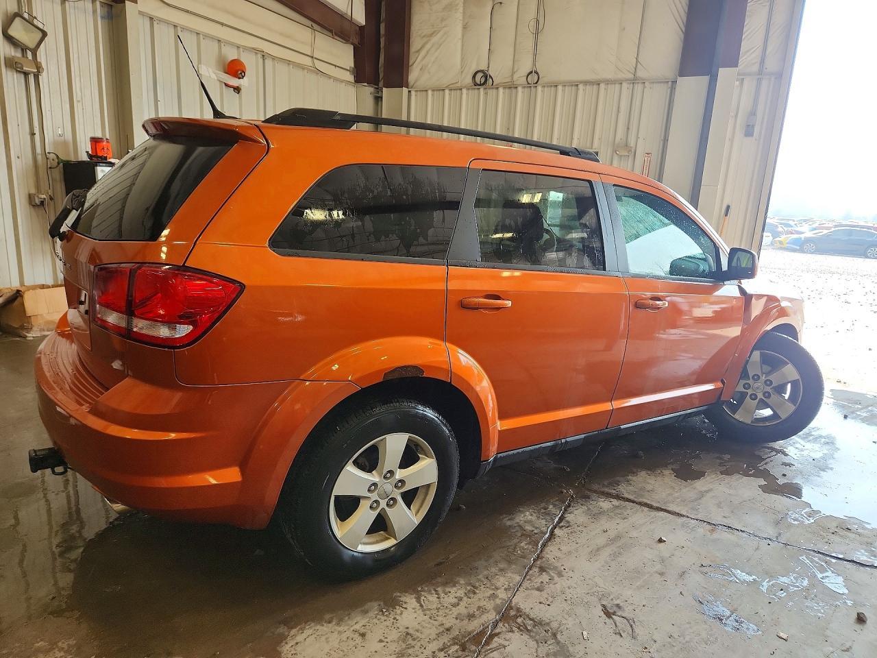 2011 Dodge Journey Mainstreet - Фото 3