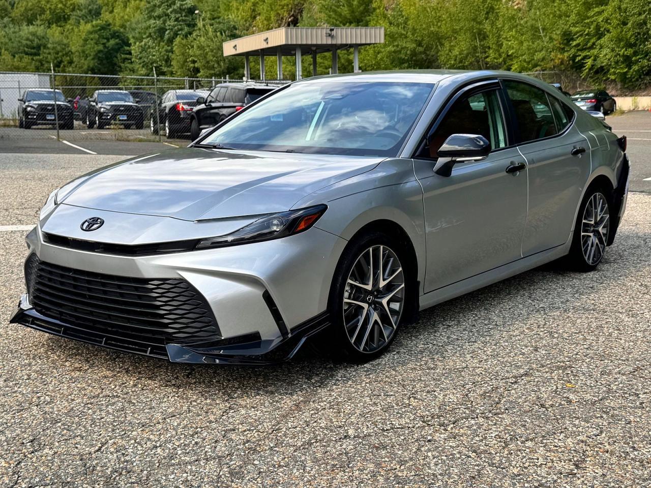2025 Toyota Camry Le - Фото 2