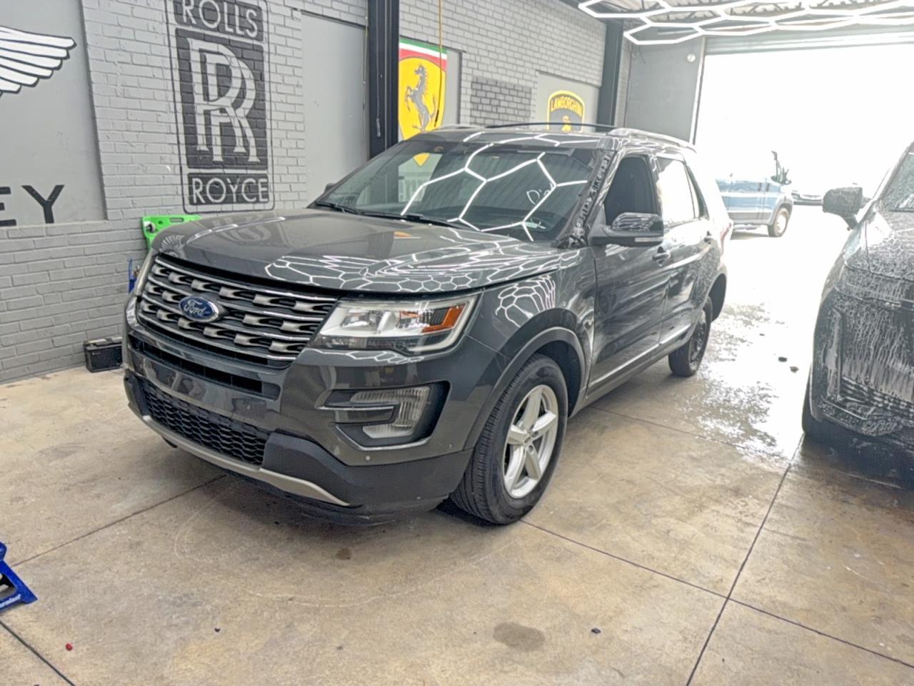 2017 Ford Explorer Xlt - Фото 2