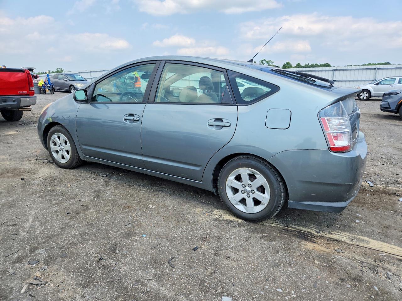 2005 Toyota Prius Base - Image 2
