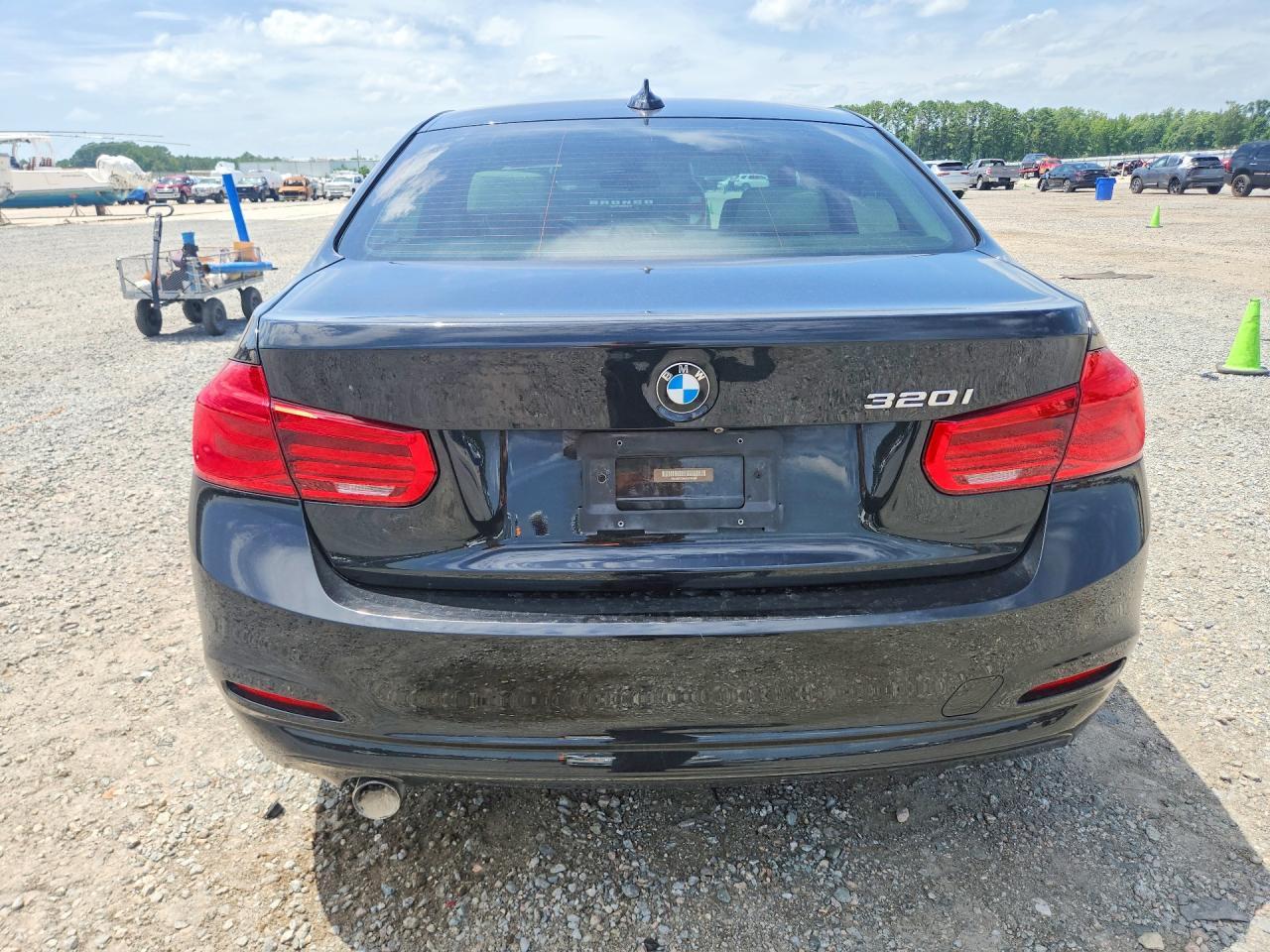 2018 BMW 320 I - Image 6