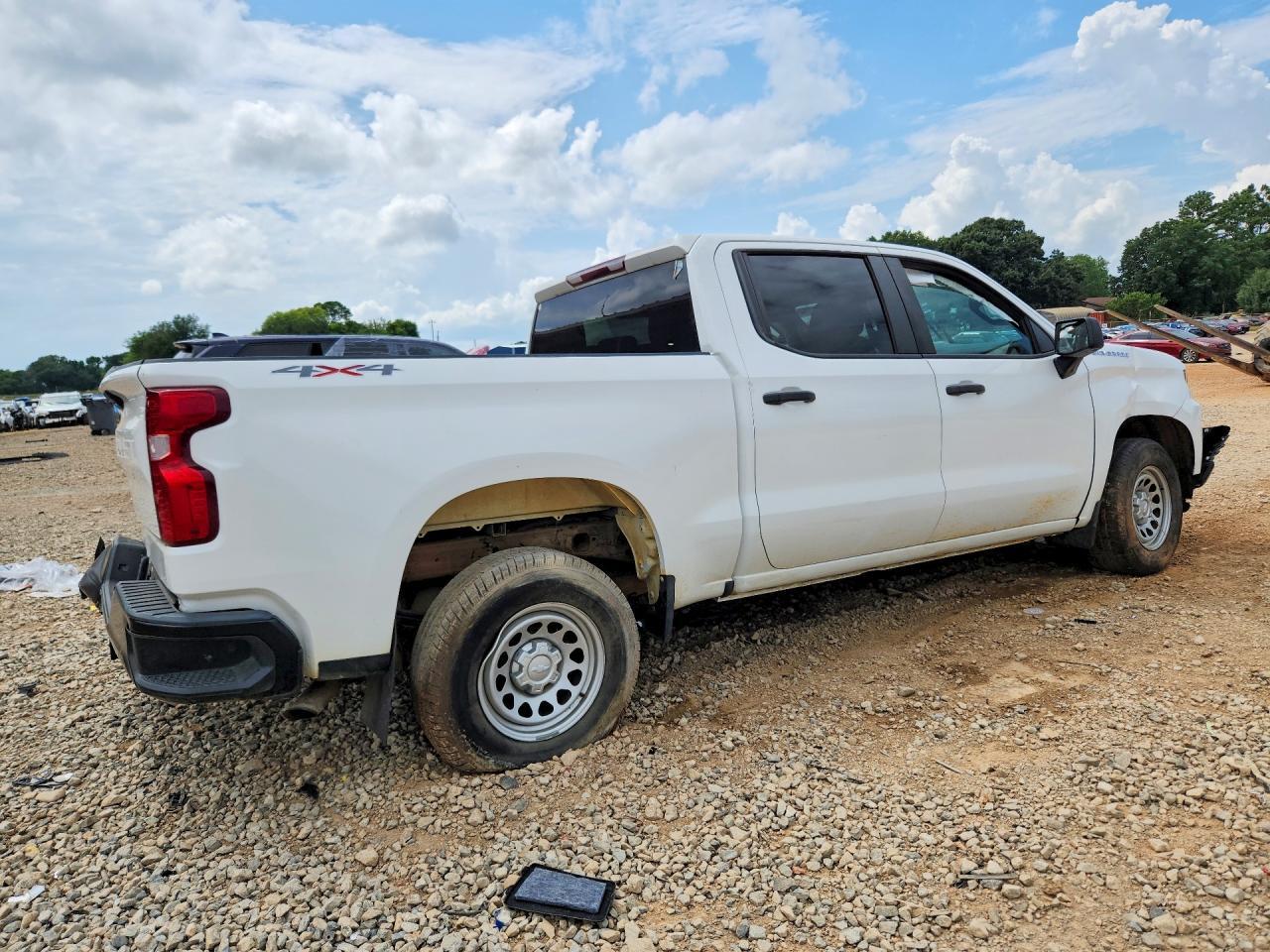 2020 Chevrolet 1500 - Image 3
