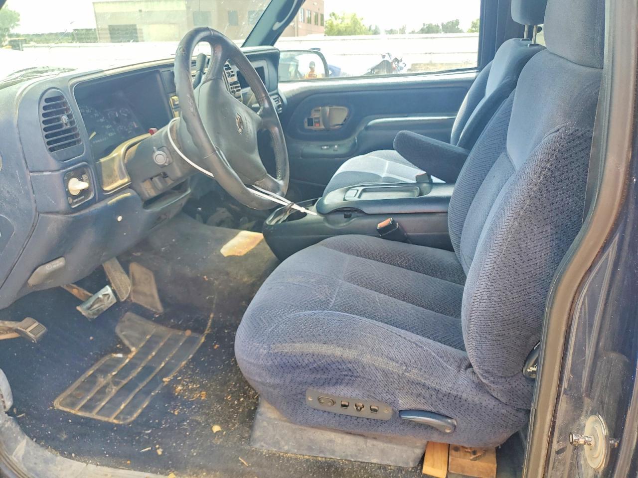 1998 Chevrolet Gmt-400 K2500 - Image 7