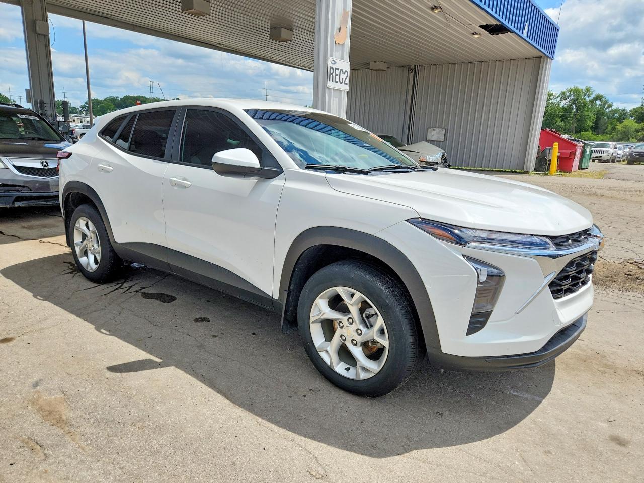 2024 Chevrolet Trax Ls - Фото 4