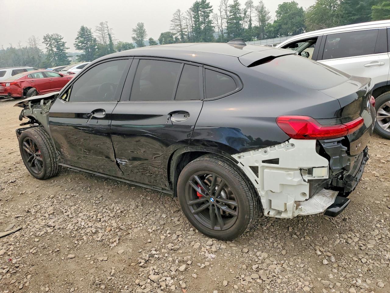 2021 BMW X4 xDrivem40I - Фото 2