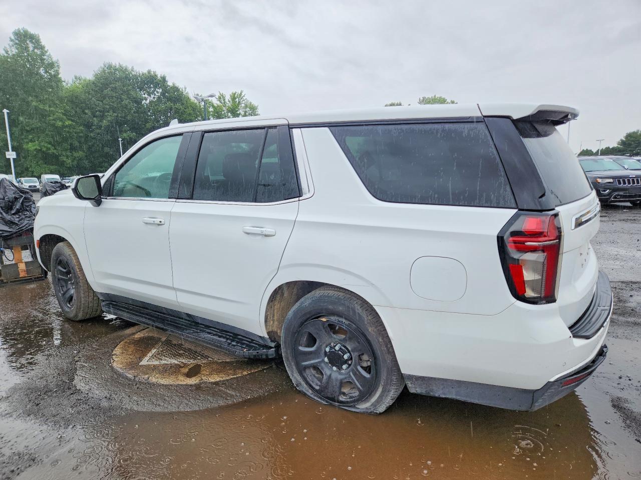 2022 Chevrolet Tahoe C1500 - Фото 2