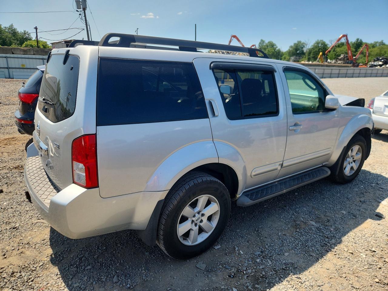 2008 Nissan Pathfinder S - Image 3
