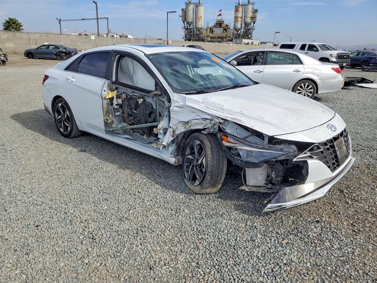 2021 Hyundai Elantra Limited - Image 4
