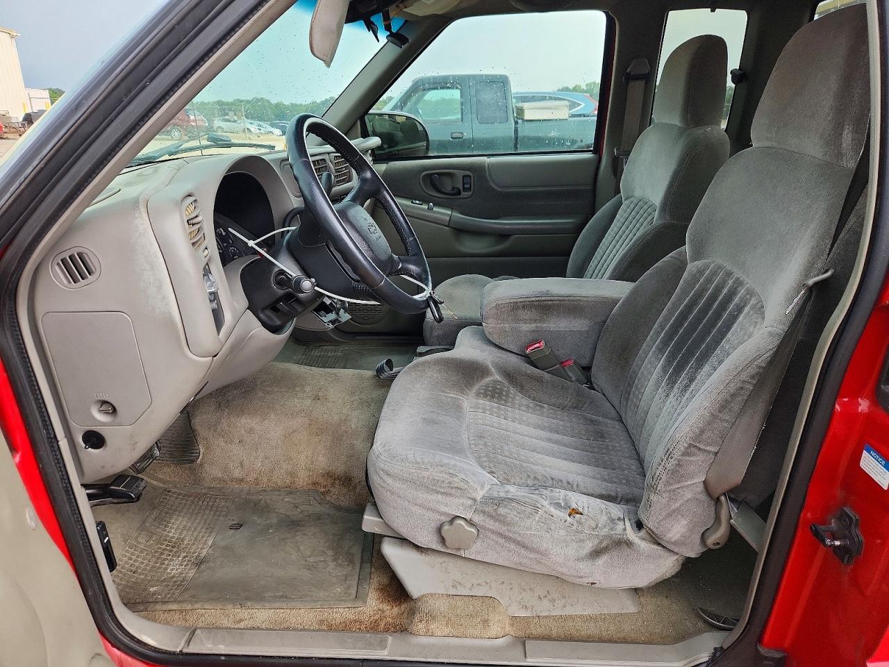 2001 Chevrolet S Truck S10 - Image 7