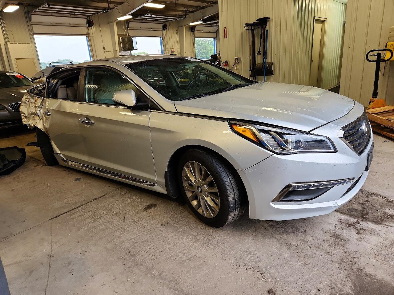 2015 Hyundai Sonata Limited - Image 4