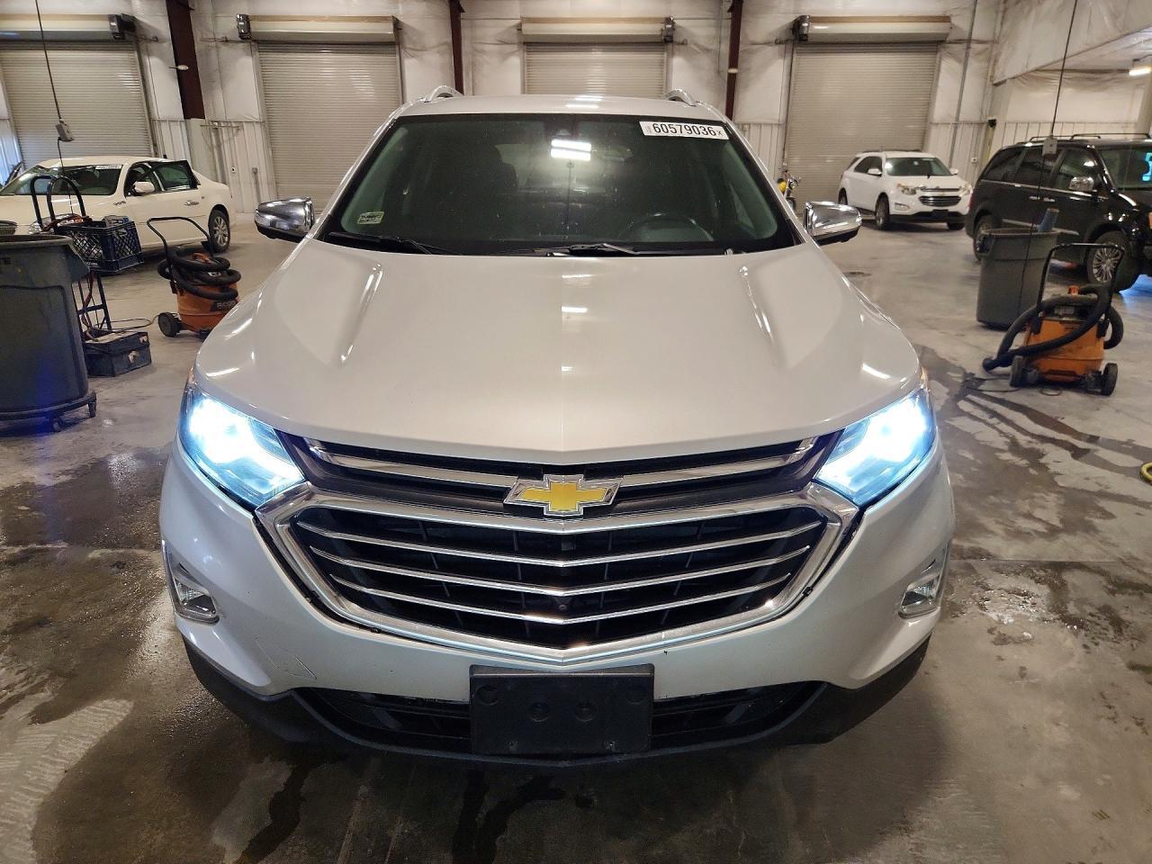 2020 Chevrolet Equinox Premier - Image 5
