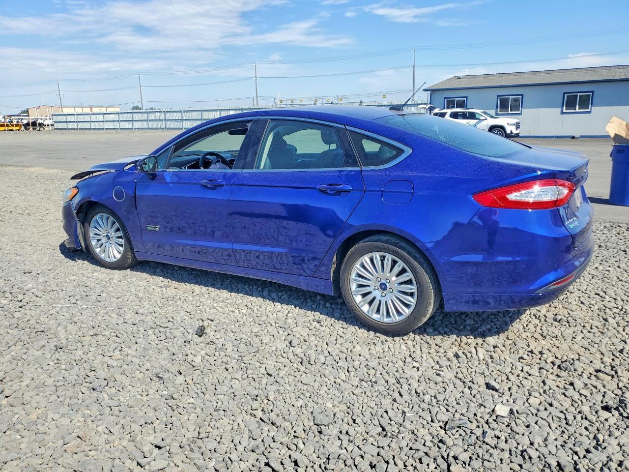 2016 Ford Fusion Se Phev - Image 2