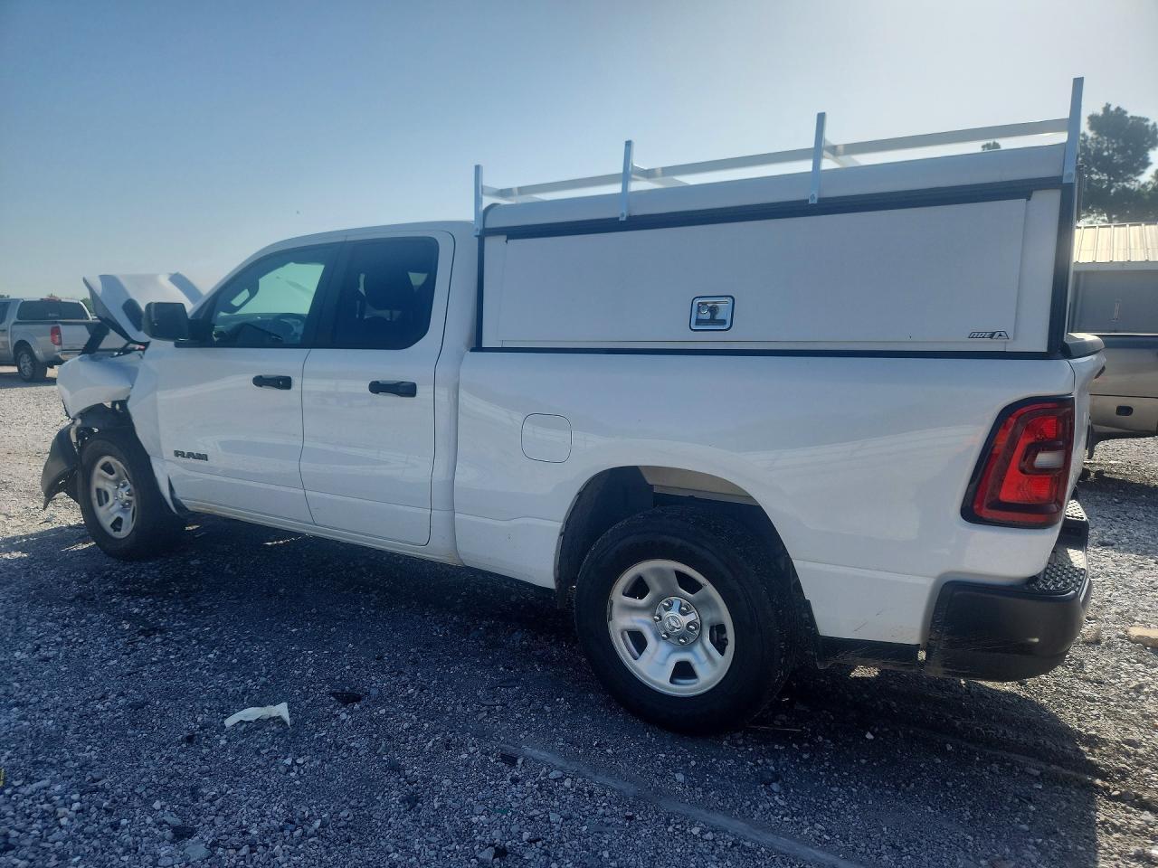 2025 Ram 1500 Tradesman - Фото 2