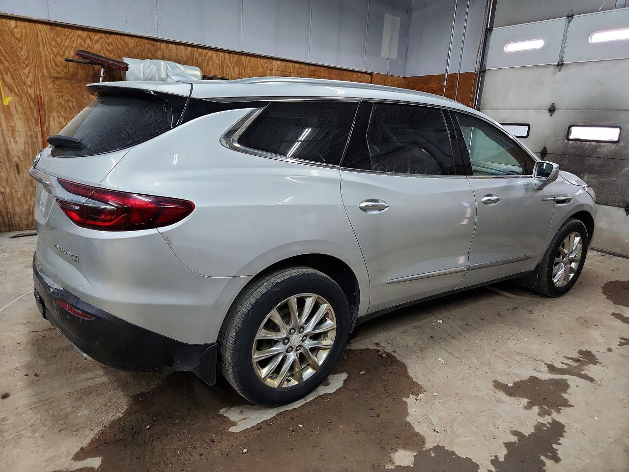 2019 Buick Enclave Essence - Image 3