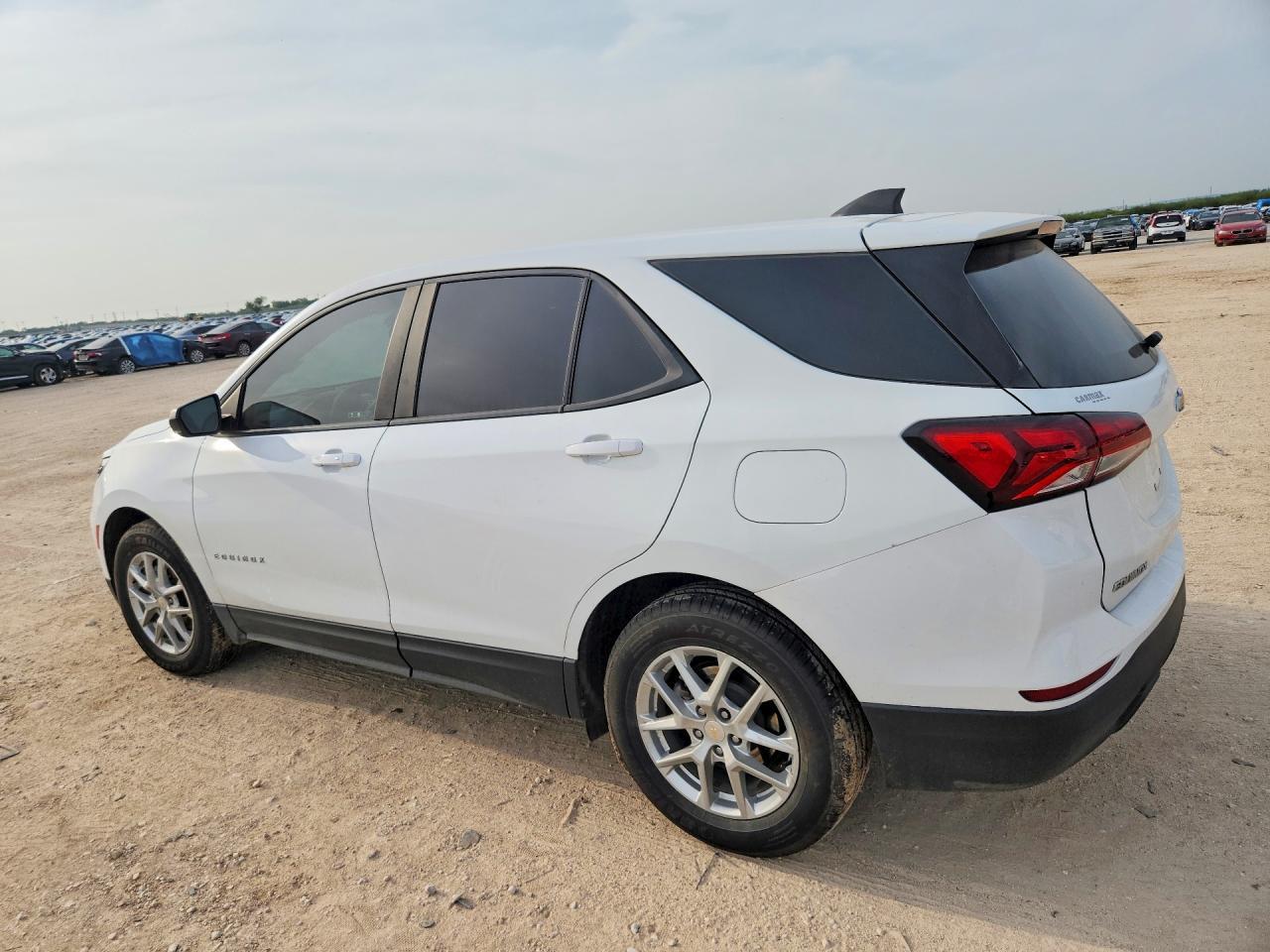 2022 Chevrolet Equinox Ls - Image 2
