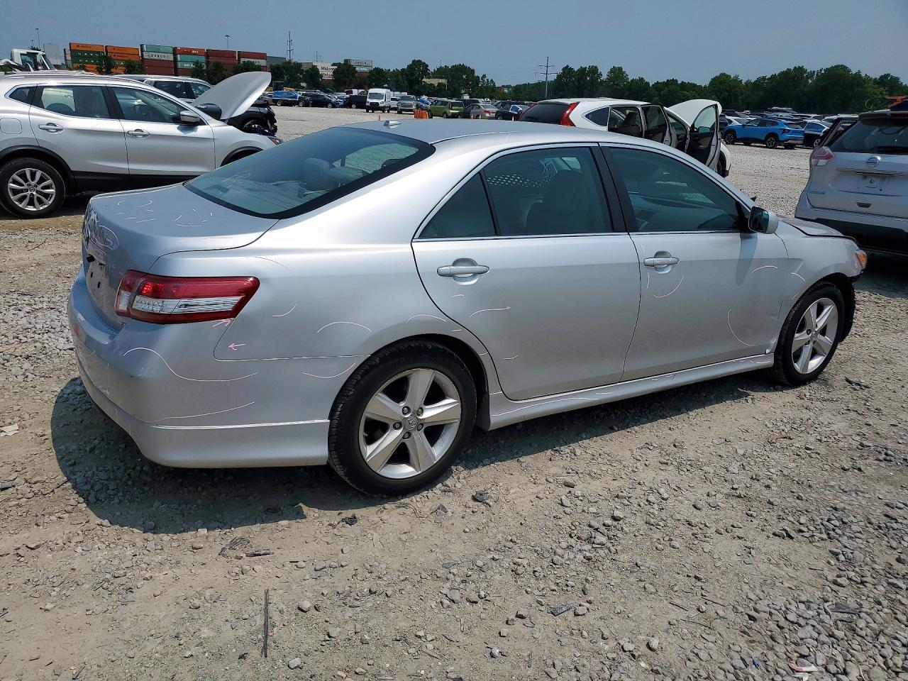 2010 Toyota Camry - Image 3