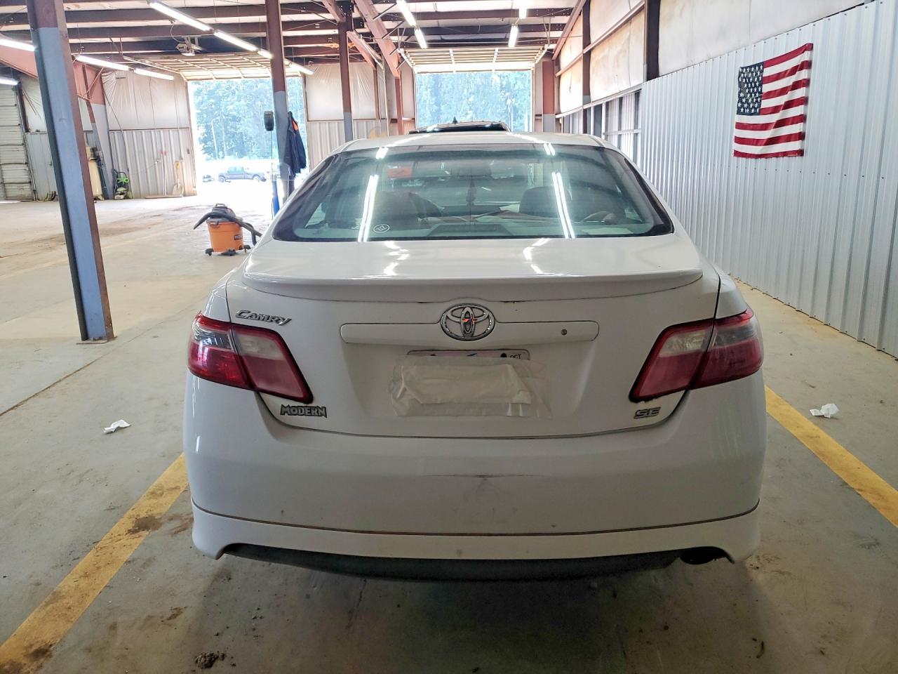 2008 Toyota Camry Se - Image 6