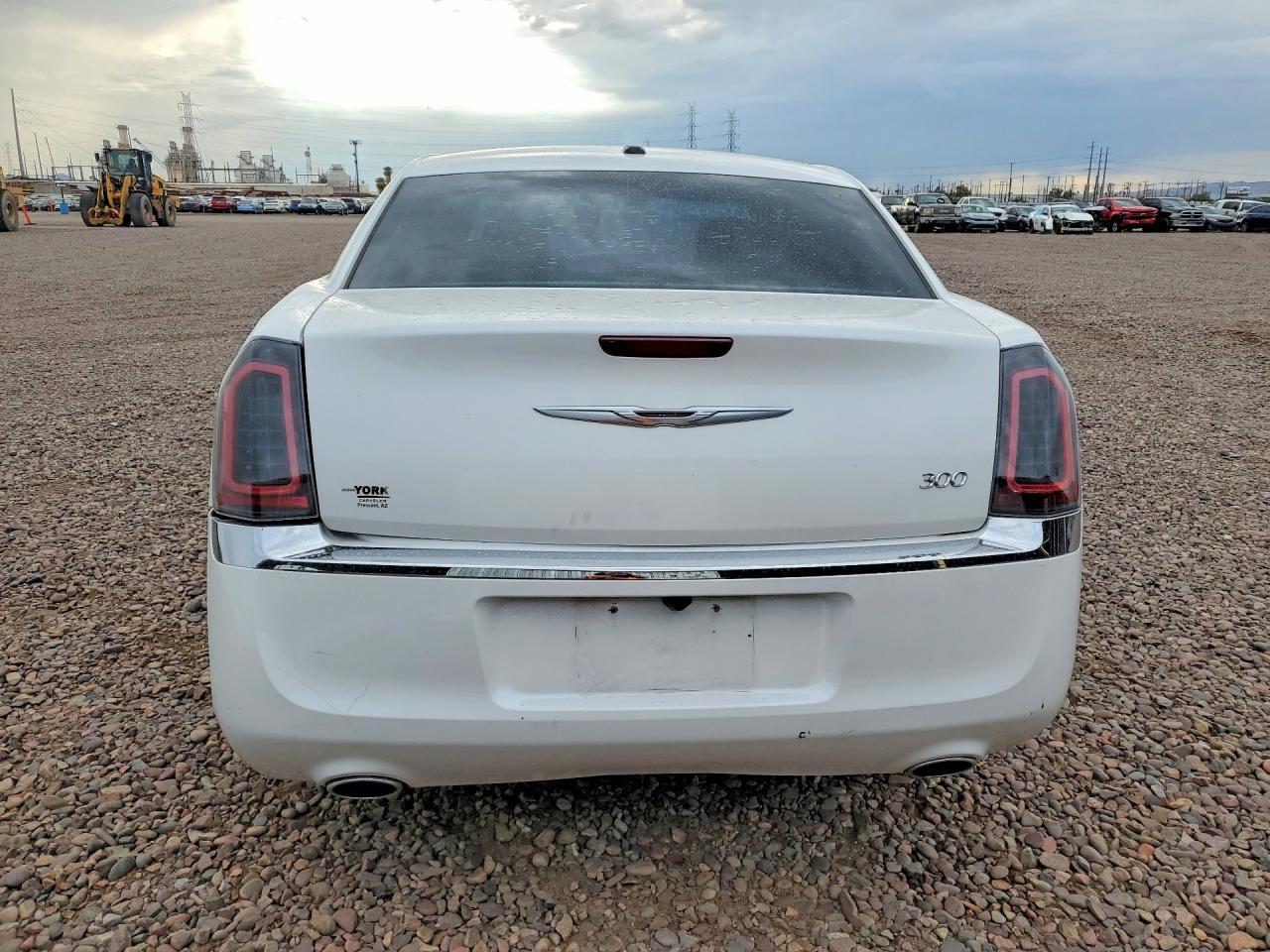 2013 Chrysler 300 - Image 6