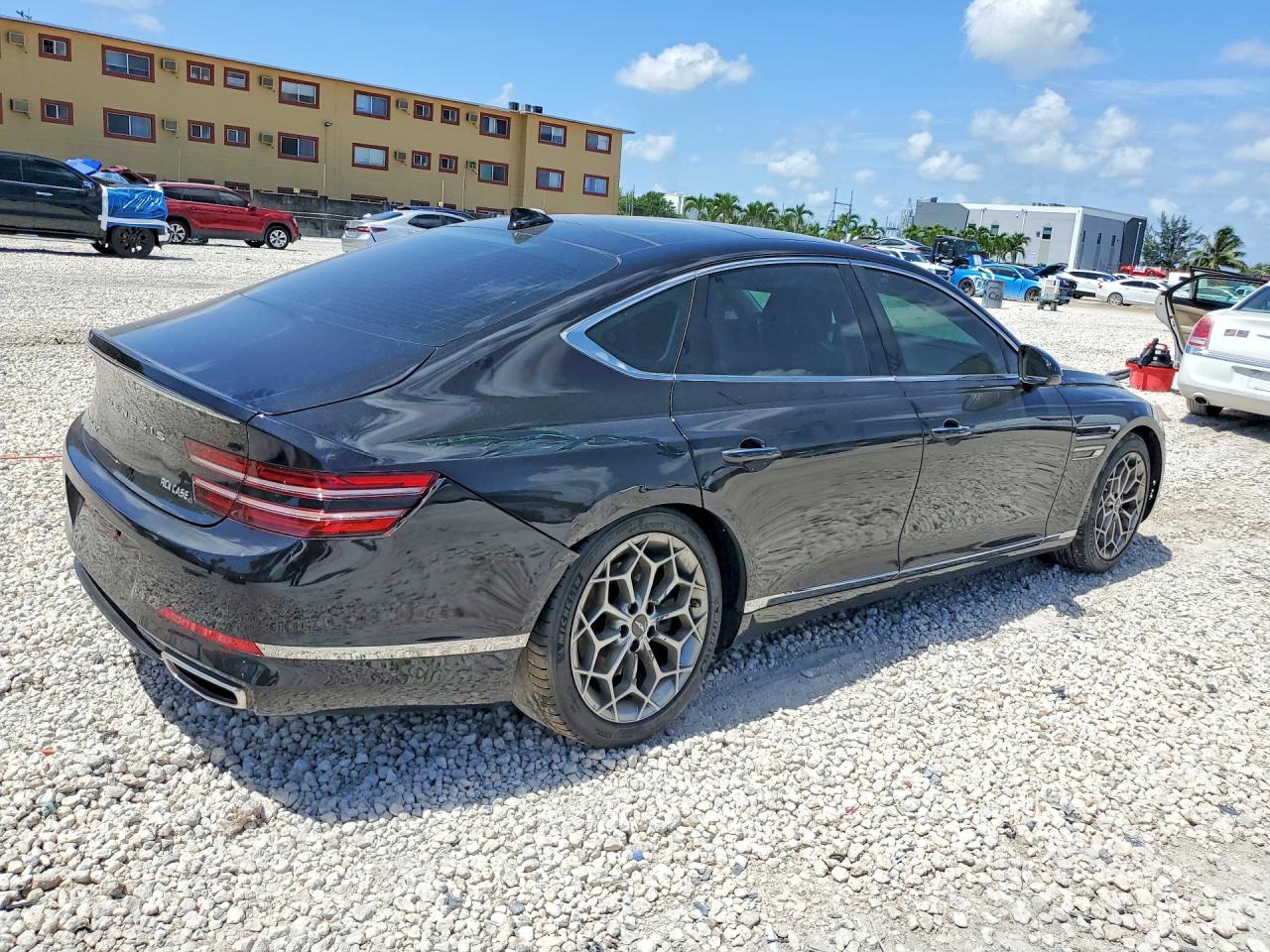 2023 Genesis G80 2.5T - Image 3