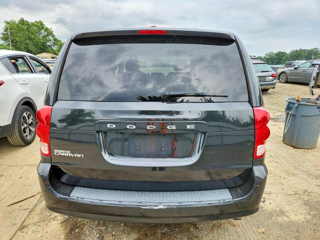 2017 Dodge Grand Caravan Se - Image 6