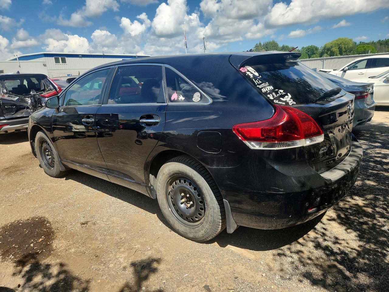 2015 Toyota Venza Le - Image 2